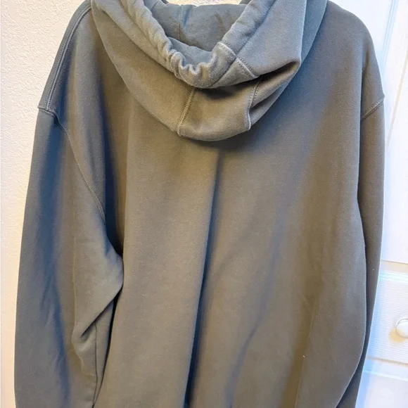 Carhartt Men's  olive green hoodie. - Picture 3 of 6